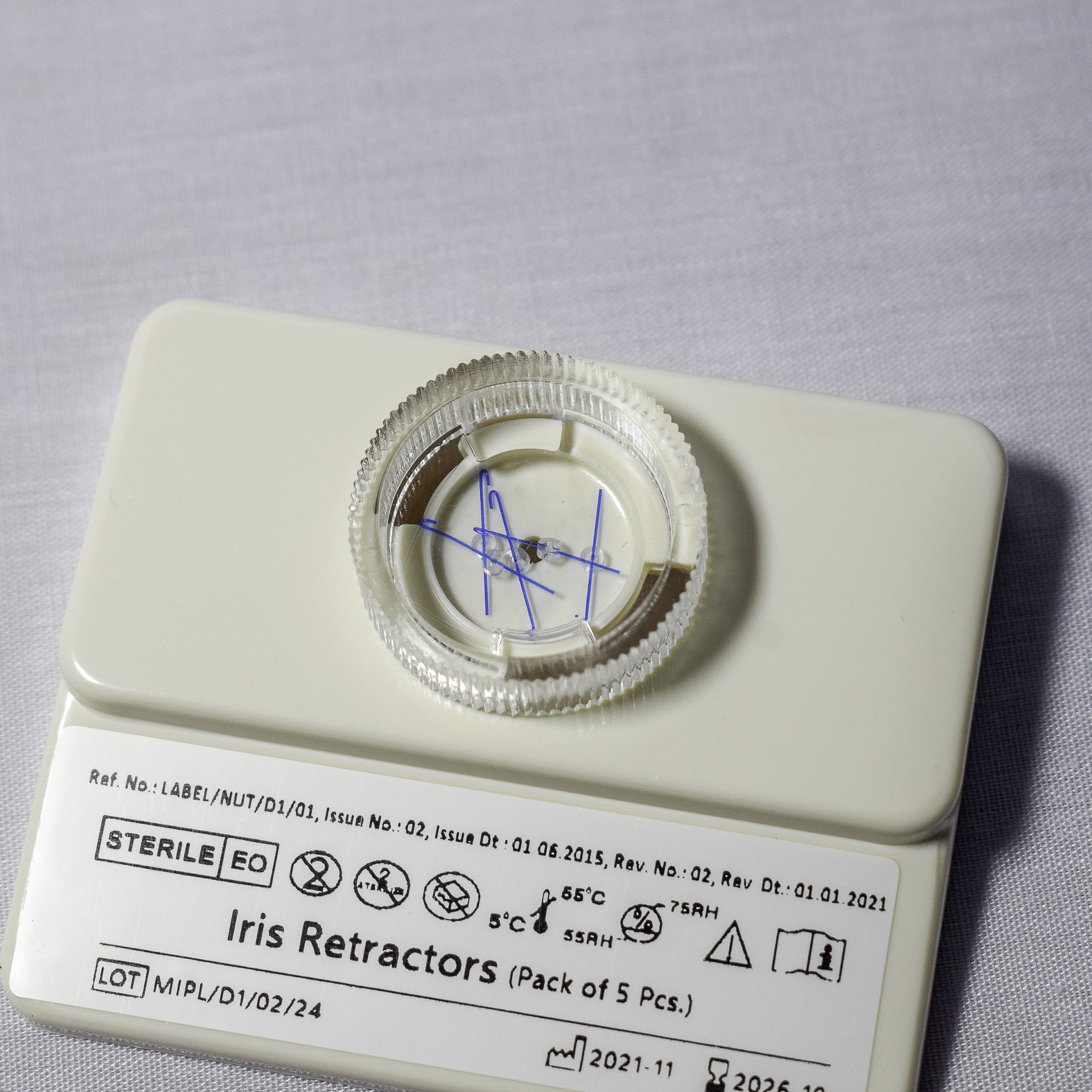 RETRACTEURS D_IRIS_consomable_medical_visions_pharma_ci_abidjan-11